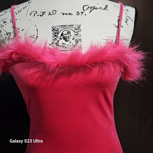 Fuzzy trim pink mini dress - Picture 3 of 9